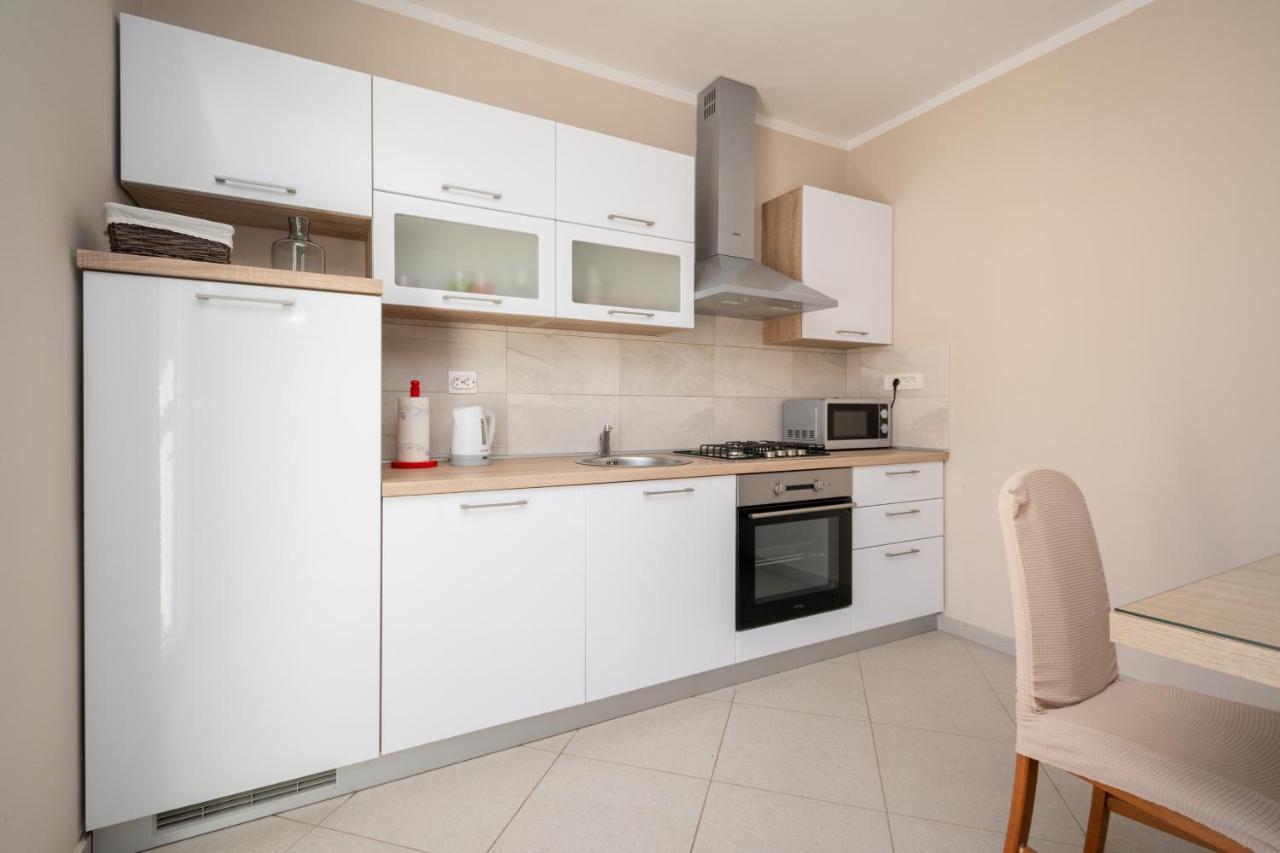 Apartments With A Parking Space Povljana, Pag - 6298 ภายนอก รูปภาพ